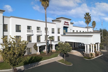 hampton inn and suites paso robles