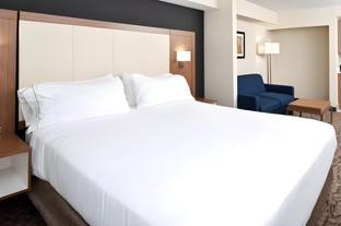 holiday inn express and suites naples north bonita springs