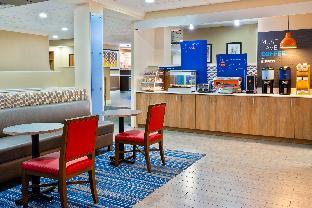 holiday inn express and suites naples north bonita springs
