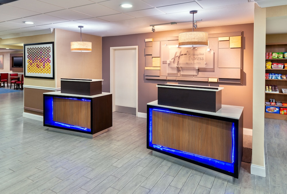 holiday inn express and suites naples north bonita springs
