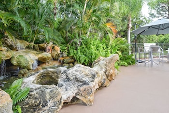 holiday inn express and suites naples north bonita springs