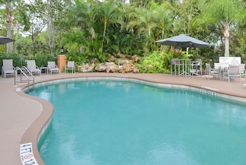 holiday inn express and suites naples north bonita springs