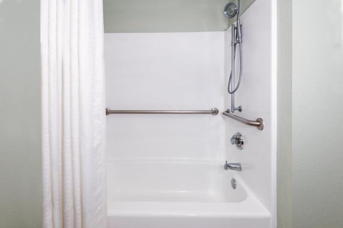 holiday inn express and suites naples north bonita springs