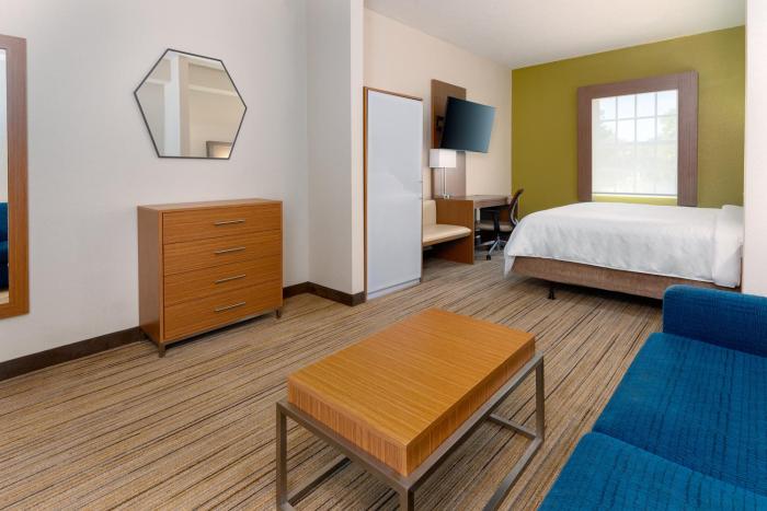 holiday inn express and suites naples north bonita springs