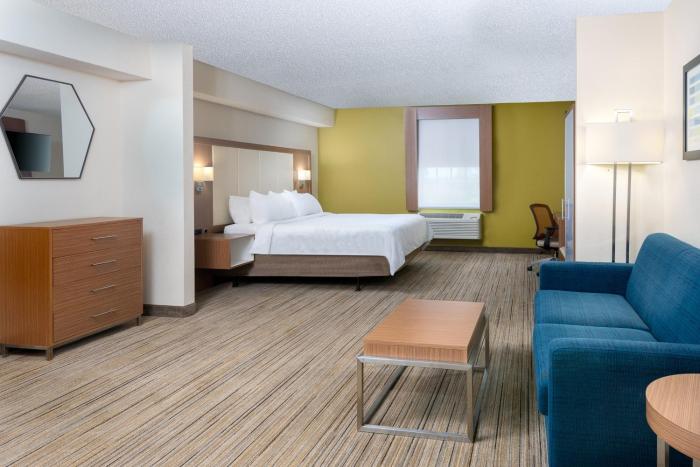 holiday inn express and suites naples north bonita springs