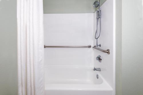 holiday inn express and suites naples north bonita springs