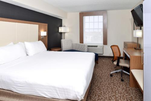 Holiday Inn Express & Suites Naples North - Bonita Springs,Fort Myers>>Bonita Springs,3 star