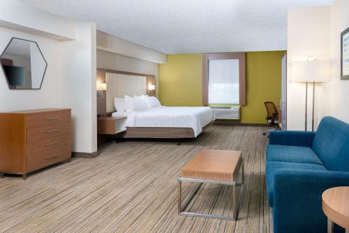 holiday inn express and suites naples north bonita springs