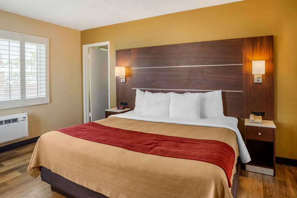 comfort inn san diego airport at the harbor