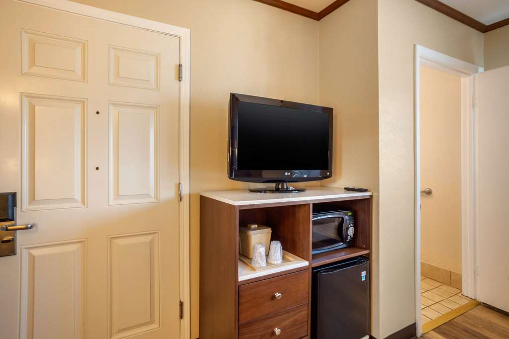 comfort inn san diego airport at the harbor