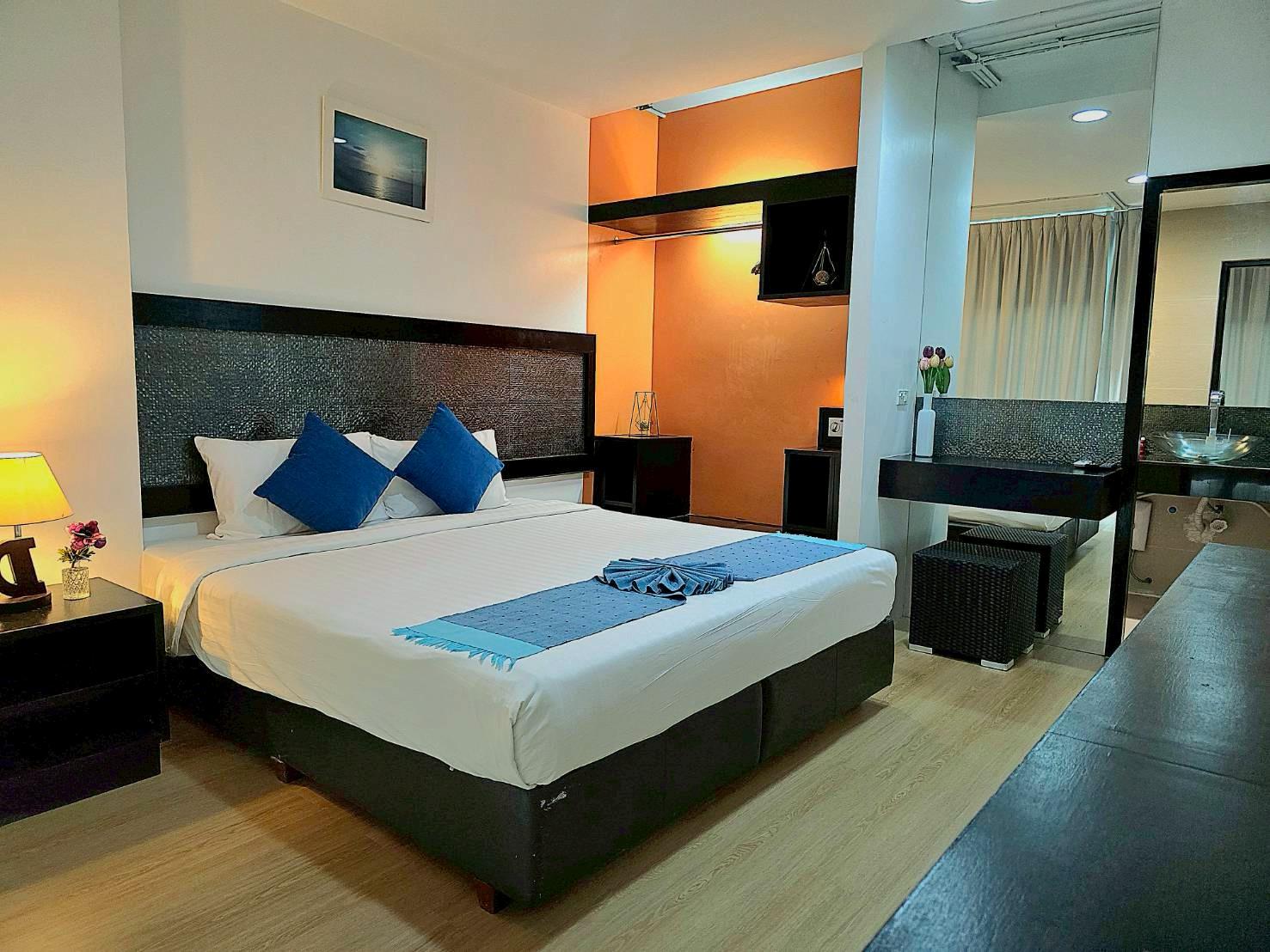 the regizt hotel pattaya
