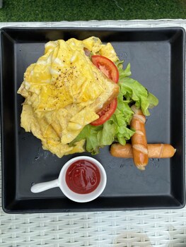 the regizt hotel pattaya