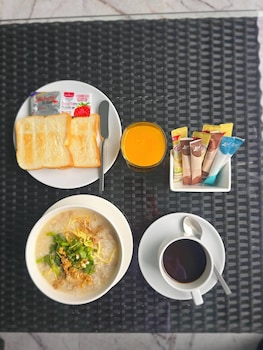 the regizt hotel pattaya