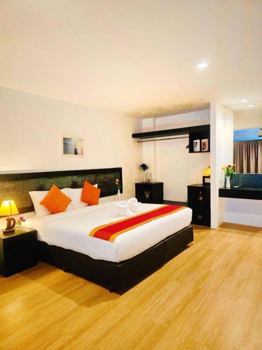 the regizt hotel pattaya