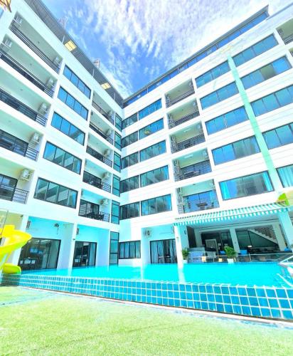 the regizt hotel pattaya