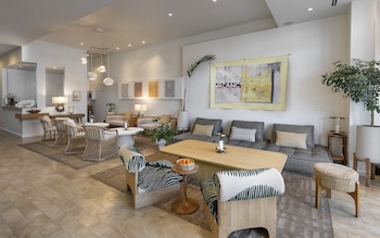 Riviera Beach House,West Beach>>Santa Barbara,2 star