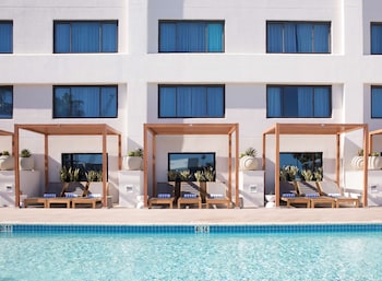 hilton santa monica hotel and suites