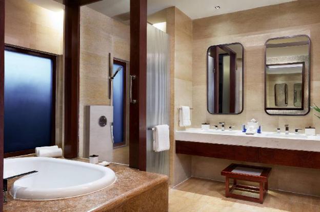 the ritz carlton sanya yalong bay