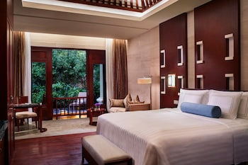 the ritz carlton sanya yalong bay
