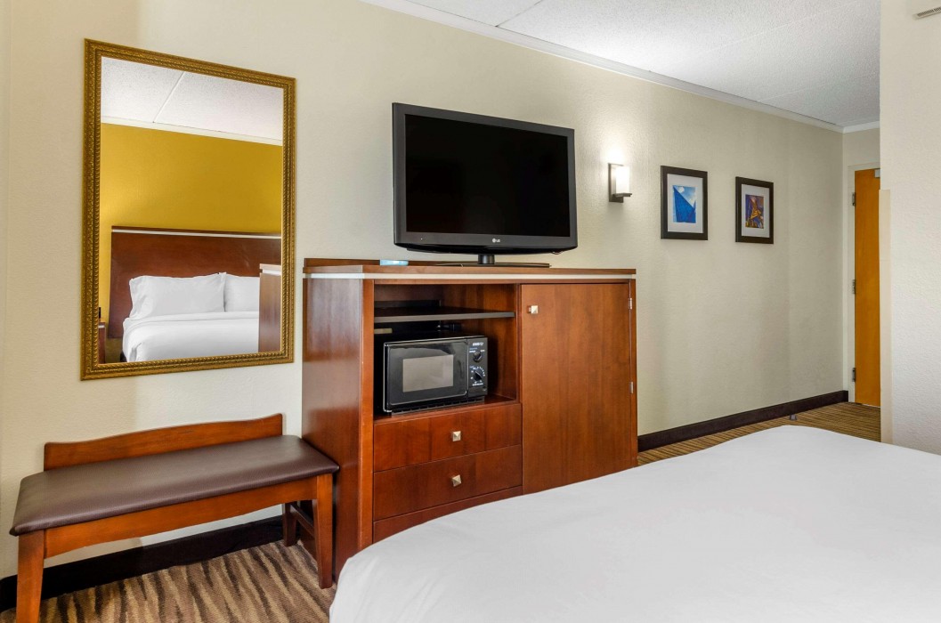 comfort inn roanoke civic center