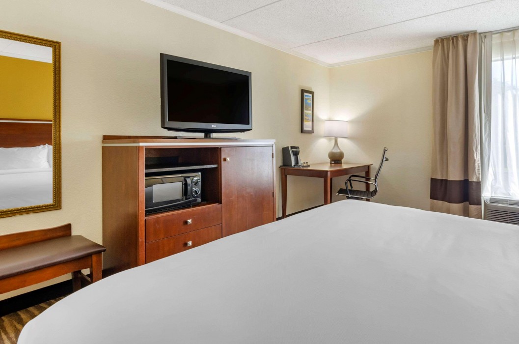 comfort inn roanoke civic center