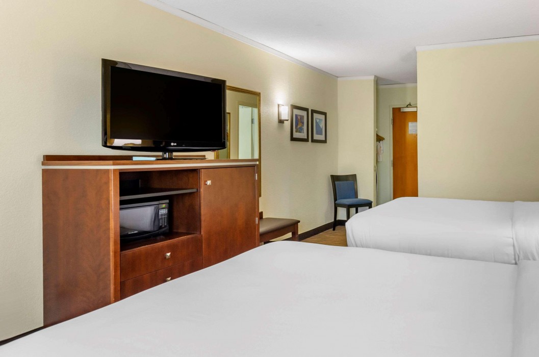 comfort inn roanoke civic center