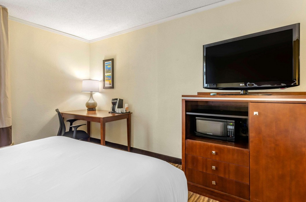 comfort inn roanoke civic center