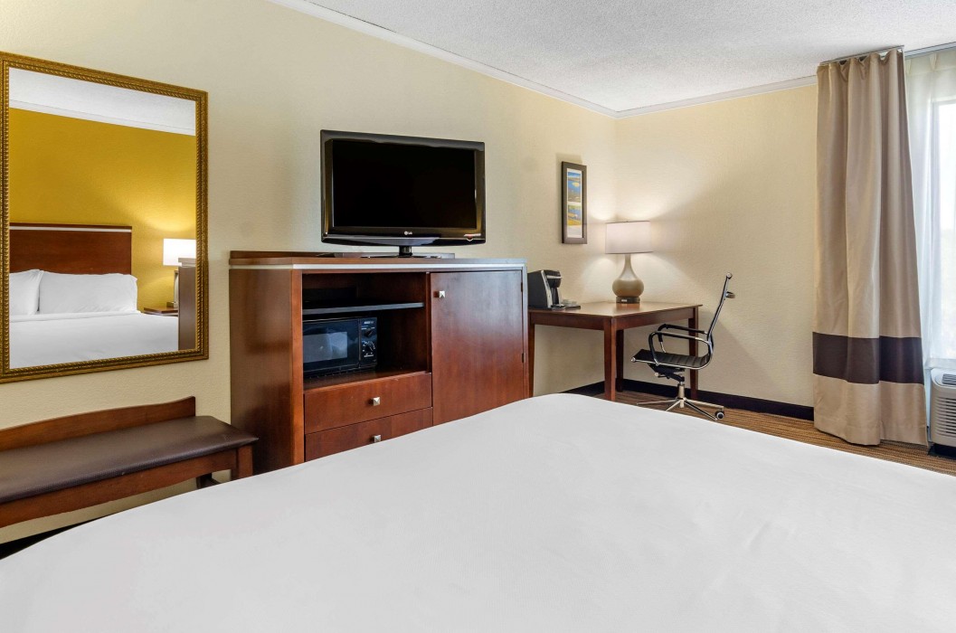 comfort inn roanoke civic center