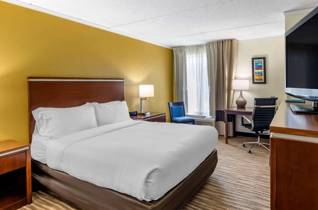 comfort inn roanoke civic center