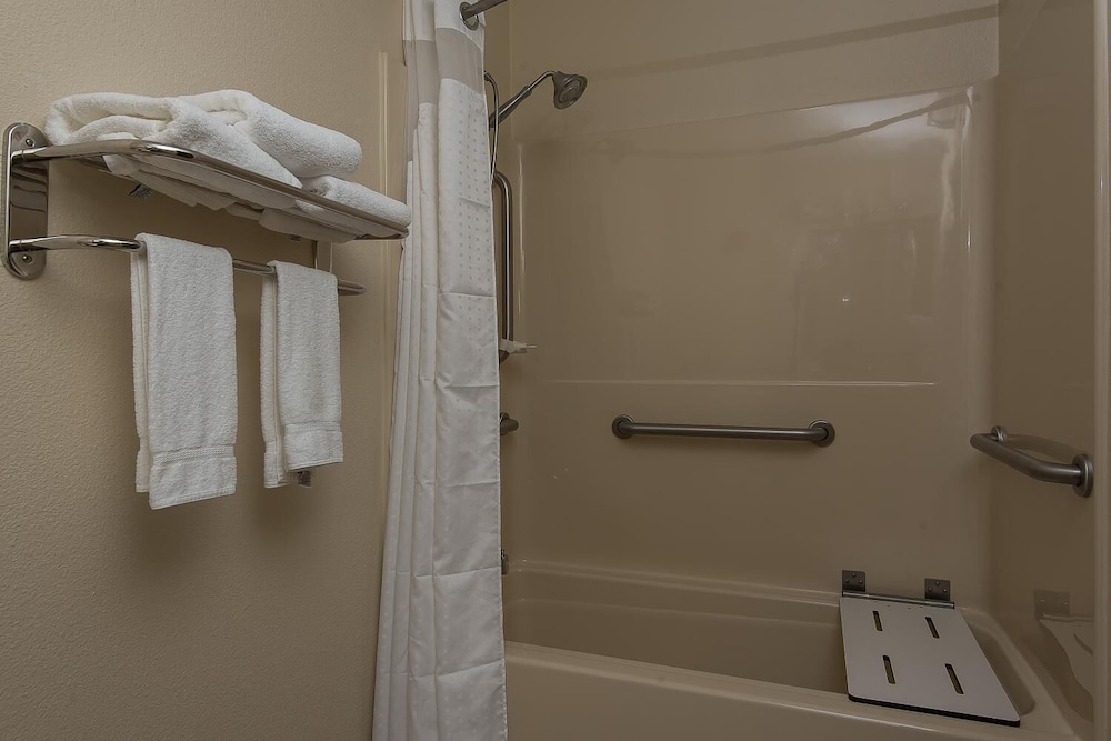 comfort inn roanoke civic center