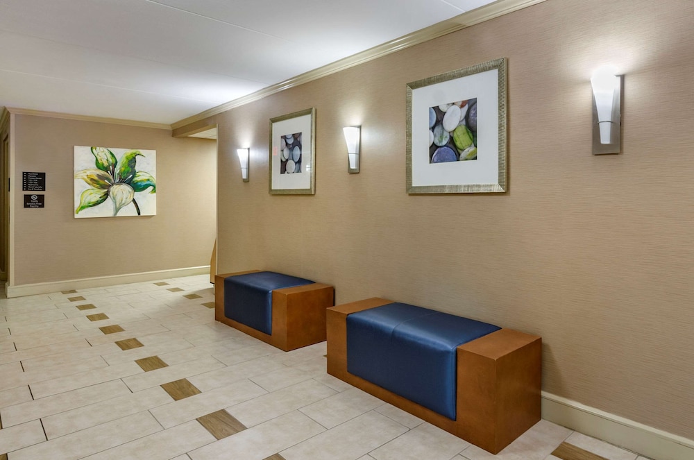 comfort inn roanoke civic center