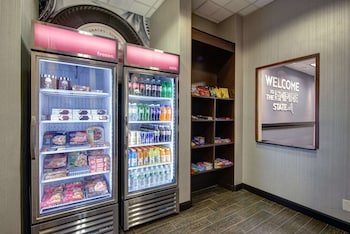 Hampton Inn & Suites Rockville Centre,Hempstead>>Barnum Island,3 star