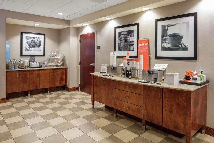 hampton inn branson branson hills