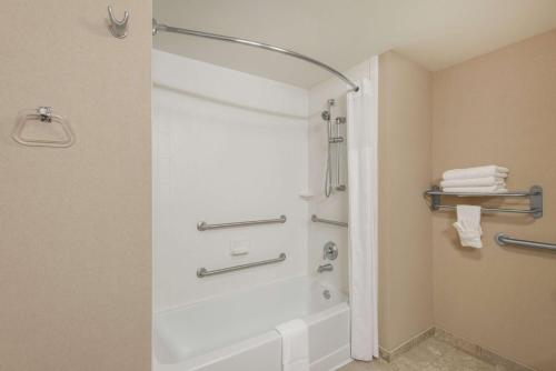 hampton inn branson branson hills