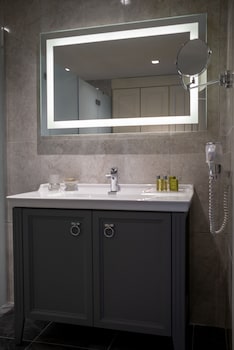 windsor hotel and convention center