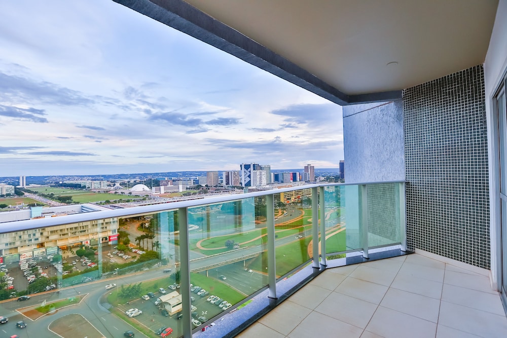manhattan plaza