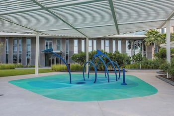 luxury 2br plus maids room in bluewaters