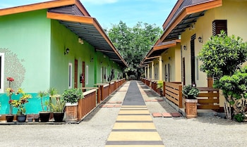triima inn tanjung rhu by perfect host