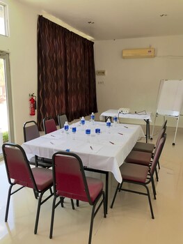 triima inn tanjung rhu by perfect host