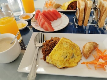 triima inn tanjung rhu by perfect host