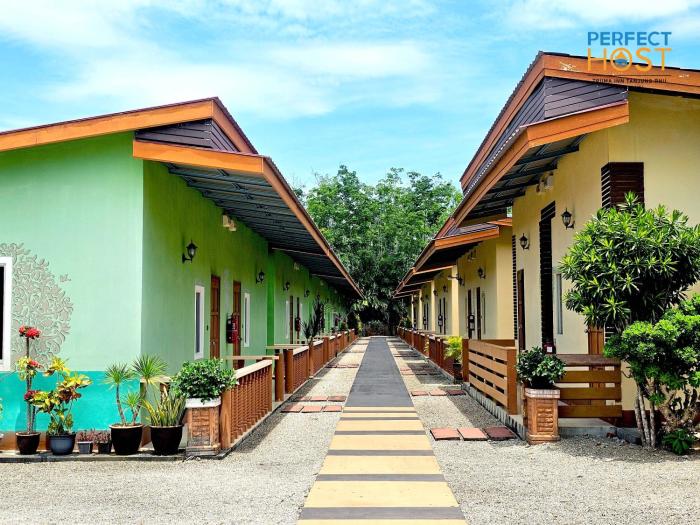 triima inn tanjung rhu by perfect host
