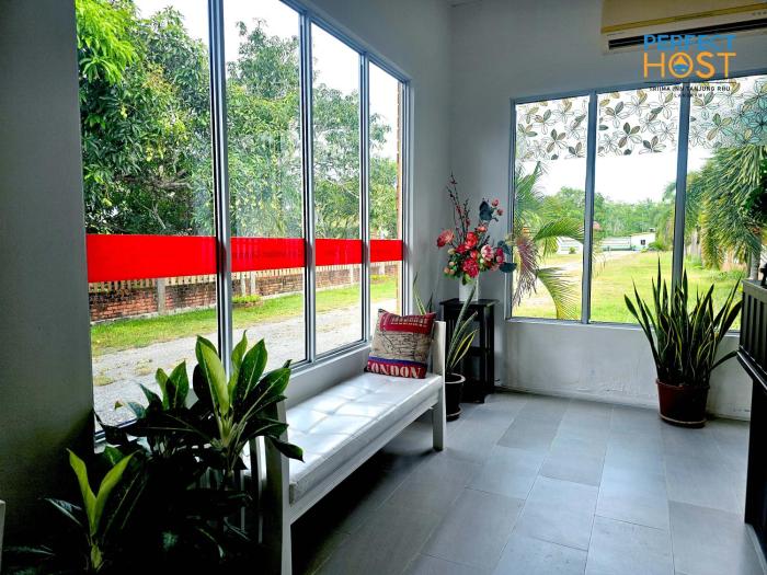 triima inn tanjung rhu by perfect host