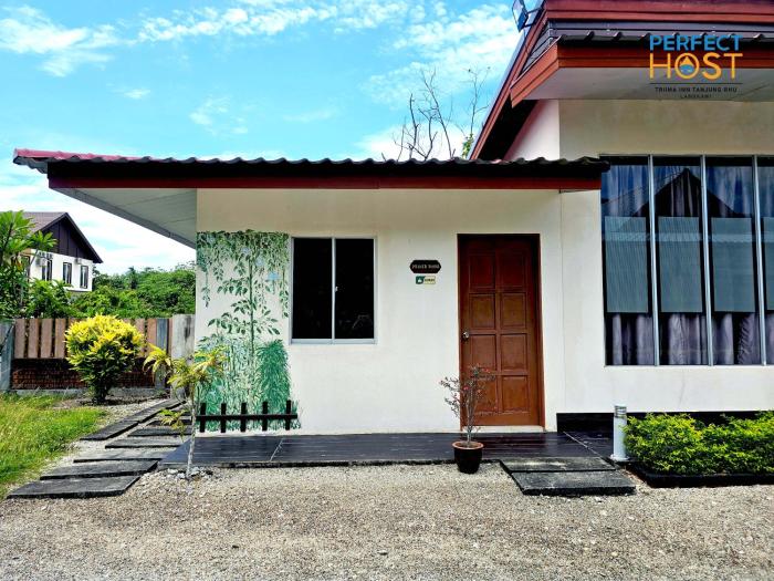 triima inn tanjung rhu by perfect host
