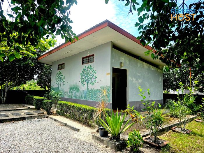 triima inn tanjung rhu by perfect host