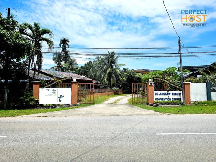 triima inn tanjung rhu by perfect host