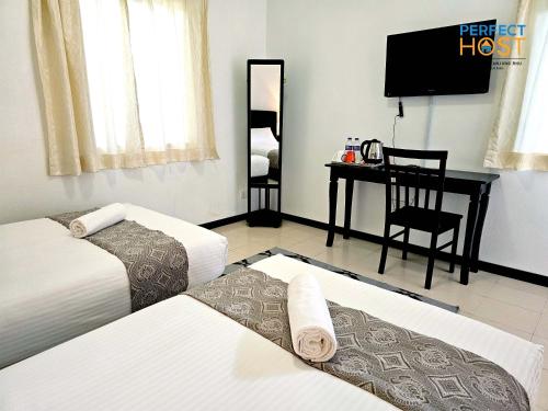 triima inn tanjung rhu by perfect host