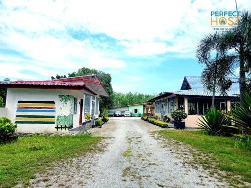 triima inn tanjung rhu by perfect host