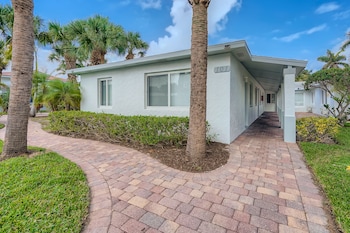 singer island inn