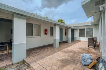 singer island inn