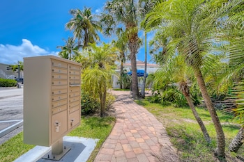 singer island inn